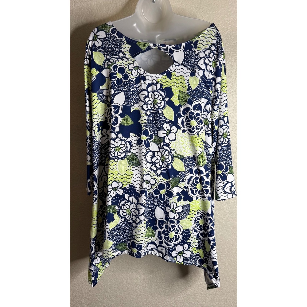 Larky Lark Women 1X Tunic Top Blue Green Floral Sharkbite Hem Keyhole Artsy Chic